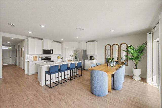9133 Venetian Square, Vero Beach, FL 32966