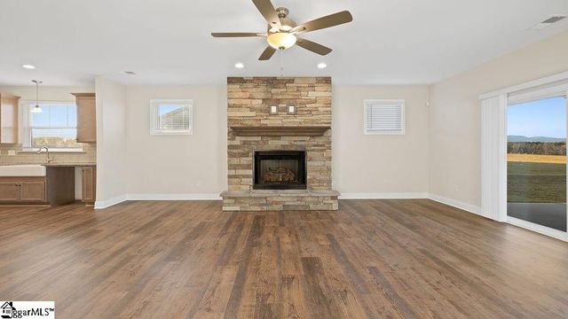 1181 Clearbrook Lane, Campobello, SC 29322