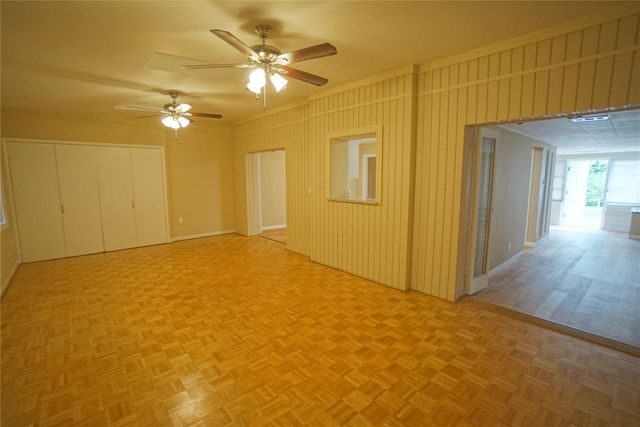 1424 E PARK CIRCLE, Tampa, FL 33604