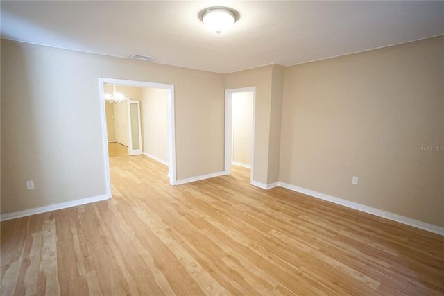 1424 E PARK CIRCLE, Tampa, FL 33604