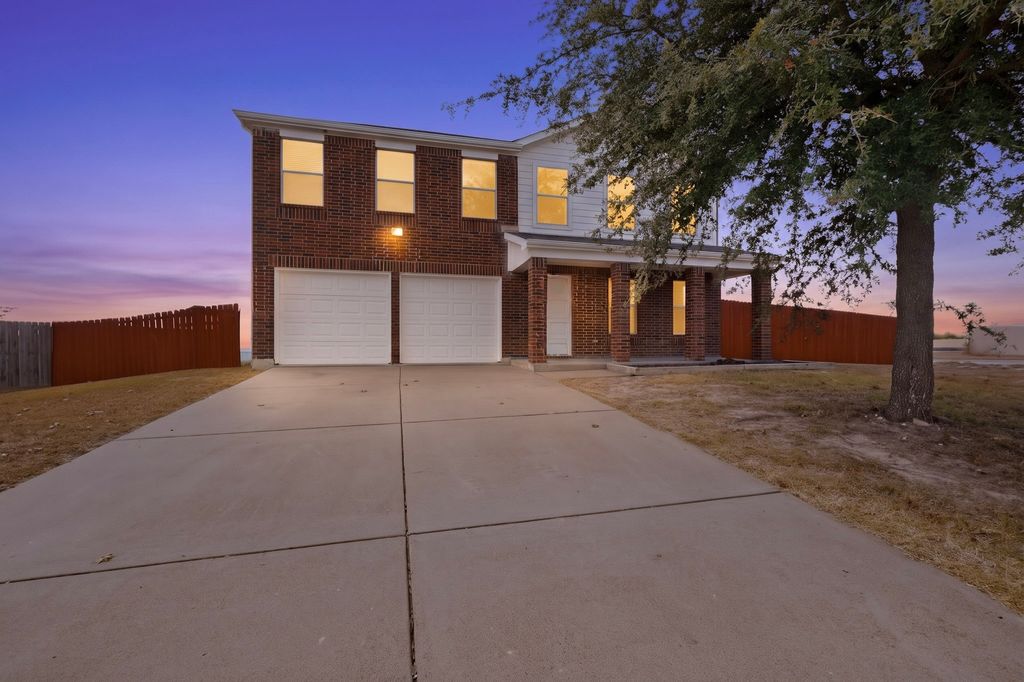 1607 Harbor View Road, Glenn Heights, TX 75154 — exterior
