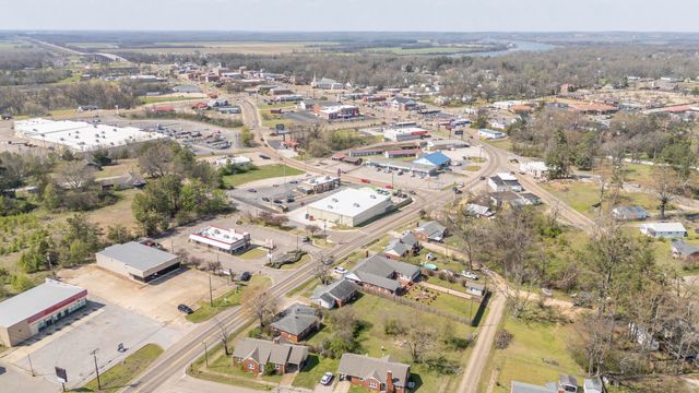 175 FLORENCE RD, Savannah, TN 38372