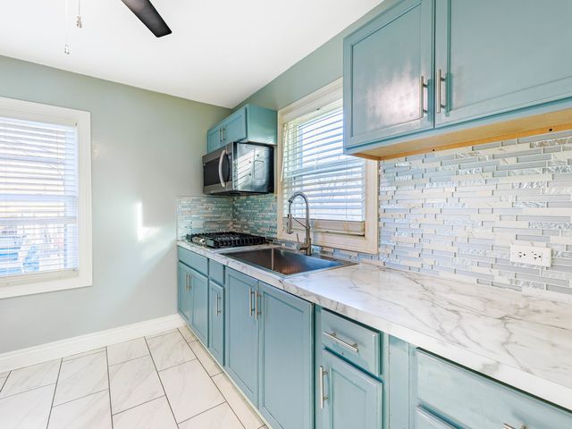 93 E 151st Street E, Harvey, IL 60426