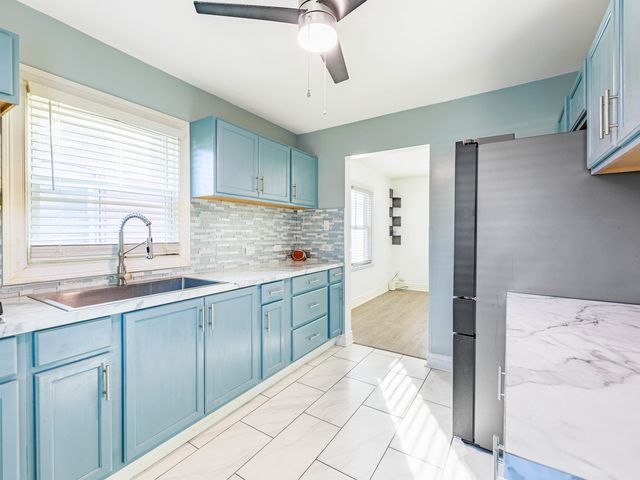 93 E 151st Street E, Harvey, IL 60426