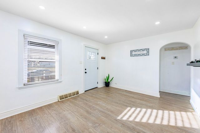 93 E 151st Street E, Harvey, IL 60426