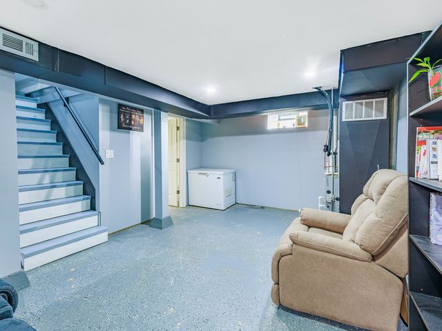 93 E 151st Street E, Harvey, IL 60426