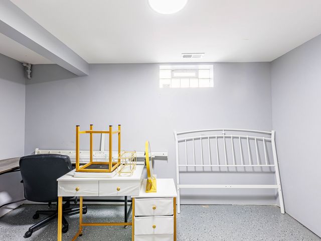 93 E 151st Street E, Harvey, IL 60426