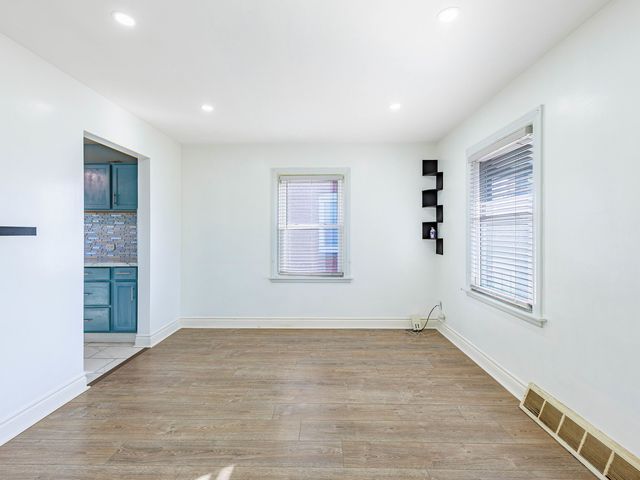 93 E 151st Street E, Harvey, IL 60426