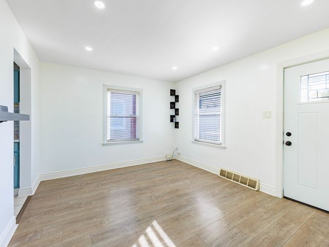 93 E 151st Street E, Harvey, IL 60426