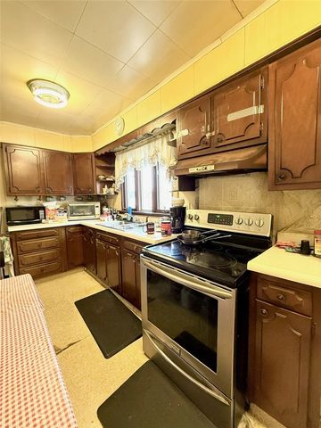 544 Pearl St, Brownsville, PA 15417