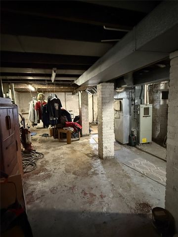 544 Pearl St, Brownsville, PA 15417