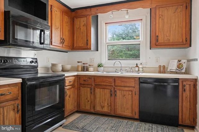 10405 GORDON RD, Spotsylvania, VA 22553