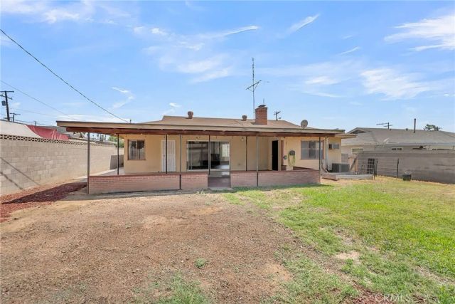 5943 Grand Avenue, Riverside, CA 92504