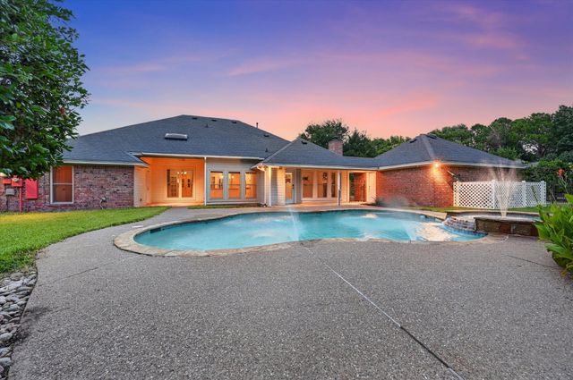 909 San Saba Drive, Southlake, TX 76092