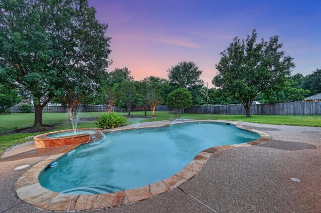 909 San Saba Drive, Southlake, TX 76092