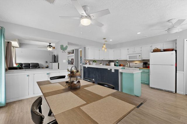 45 Castle Rock Road SE, Rio Rancho, NM 87124