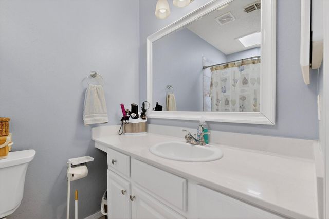 45 Castle Rock Road SE, Rio Rancho, NM 87124