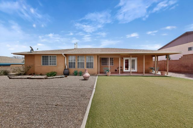 45 Castle Rock Road SE, Rio Rancho, NM 87124