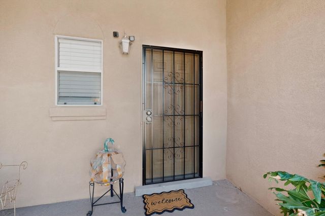 45 Castle Rock Road SE, Rio Rancho, NM 87124