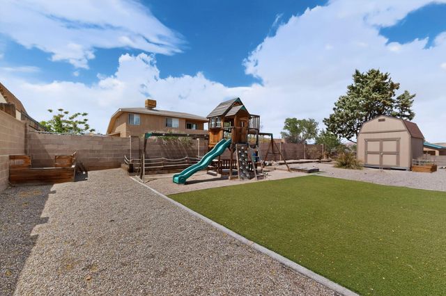 45 Castle Rock Road SE, Rio Rancho, NM 87124