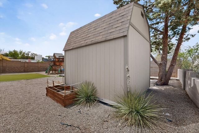 45 Castle Rock Road SE, Rio Rancho, NM 87124