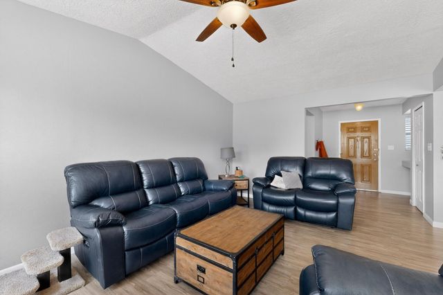 45 Castle Rock Road SE, Rio Rancho, NM 87124