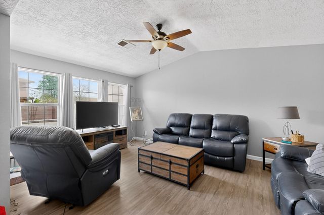 45 Castle Rock Road SE, Rio Rancho, NM 87124