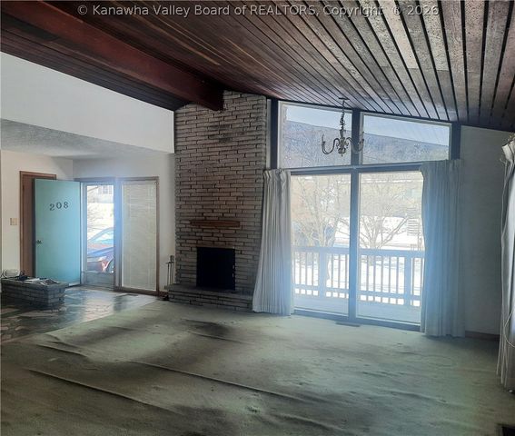 208 Sun Valley Drive, St Albans, WV 25177