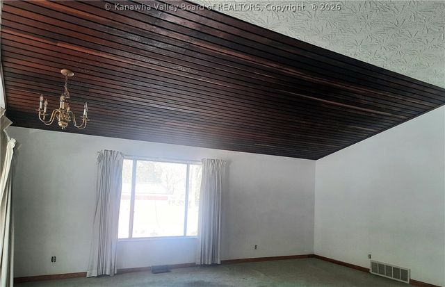 208 Sun Valley Drive, St Albans, WV 25177