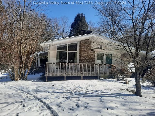 208 Sun Valley Drive, St Albans, WV 25177