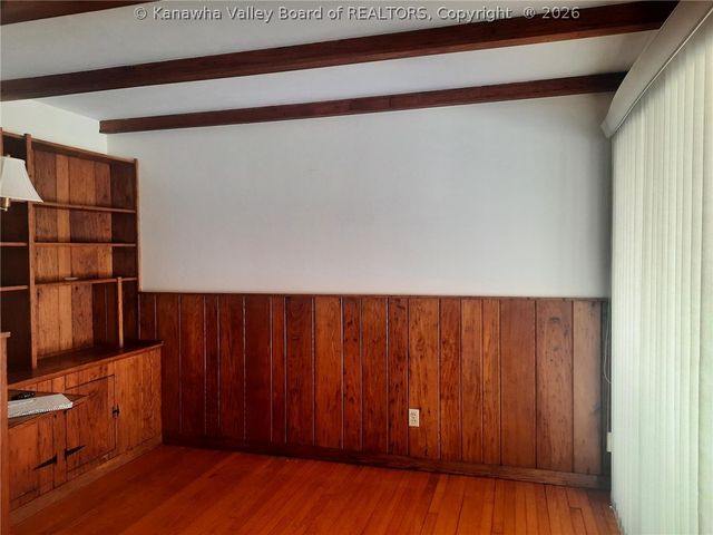 208 Sun Valley Drive, St Albans, WV 25177