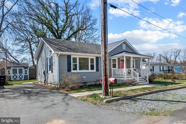 106 JEFFERSON ST, Colonial Beach, VA 22443