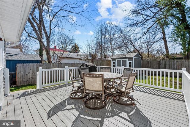 106 JEFFERSON ST, Colonial Beach, VA 22443