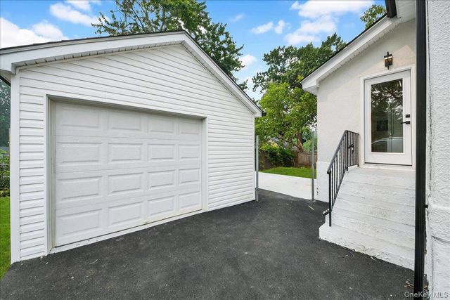 81 Ridge Road, Yonkers, NY 10705