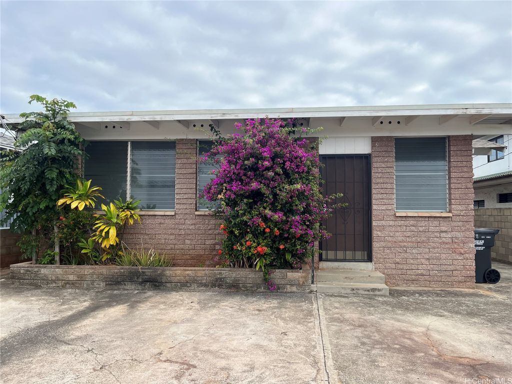 3458 Maunaloa Avenue, Honolulu, HI 96816