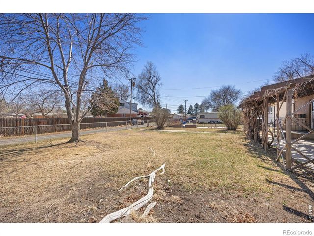 1542 Collyer Street, Longmont, CO 80501