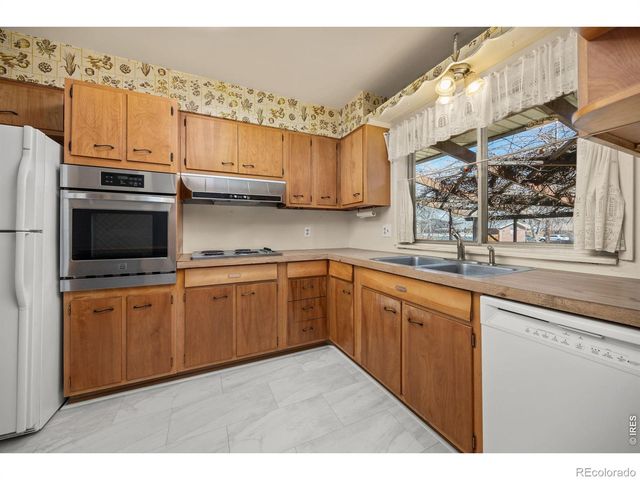 1542 Collyer Street, Longmont, CO 80501