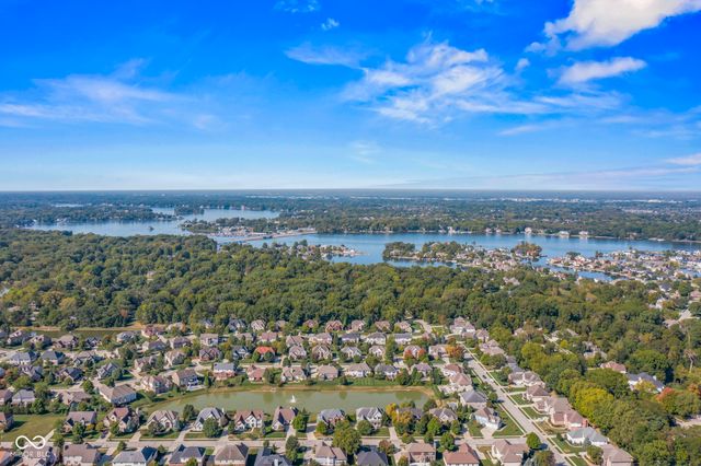 9986 Wild Turkey Row, Fishers, IN 46055