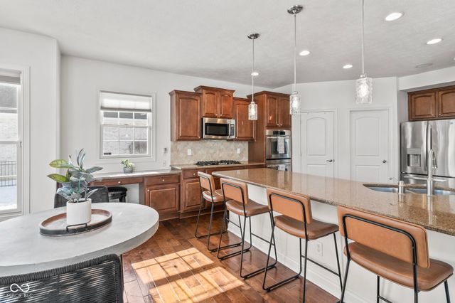 9986 Wild Turkey Row, Fishers, IN 46055