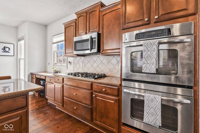 9986 Wild Turkey Row, Fishers, IN 46055