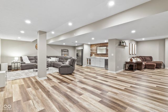 9986 Wild Turkey Row, Fishers, IN 46055