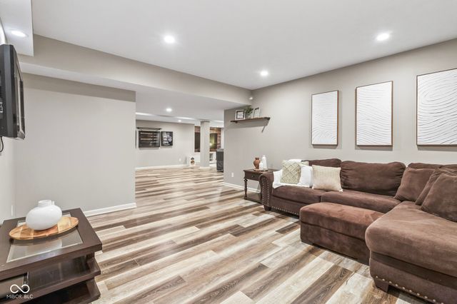 9986 Wild Turkey Row, Fishers, IN 46055