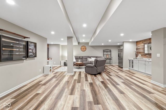 9986 Wild Turkey Row, Fishers, IN 46055