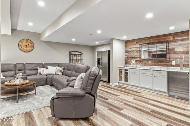 9986 Wild Turkey Row, Fishers, IN 46055