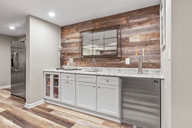 9986 Wild Turkey Row, Fishers, IN 46055