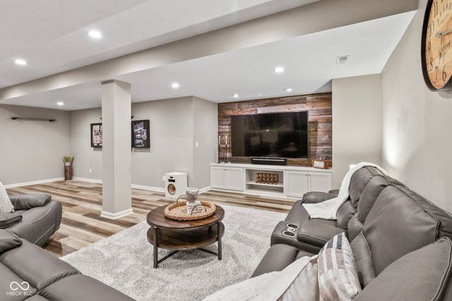 9986 Wild Turkey Row, Fishers, IN 46055