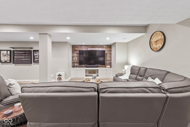 9986 Wild Turkey Row, Fishers, IN 46055