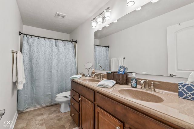 9986 Wild Turkey Row, Fishers, IN 46055