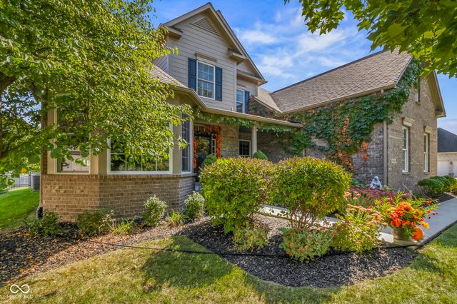 9986 Wild Turkey Row, Fishers, IN 46055