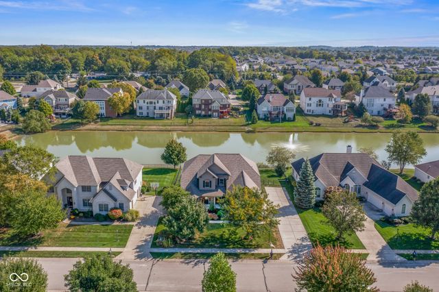 9986 Wild Turkey Row, Fishers, IN 46055